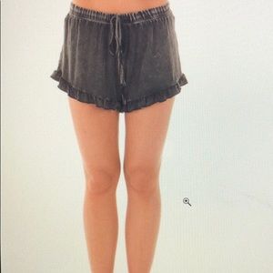 Pol. Lack Ruffle Lounge shorts